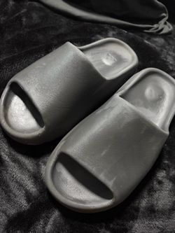 Adidas Yeezy Slide Gray