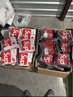 Supreme socks
