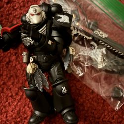 Warhammer 40K JoyToy Figure – Excellent Condition Raven Guard