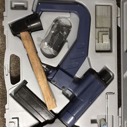 Flooring Stapler with Hammer and Case