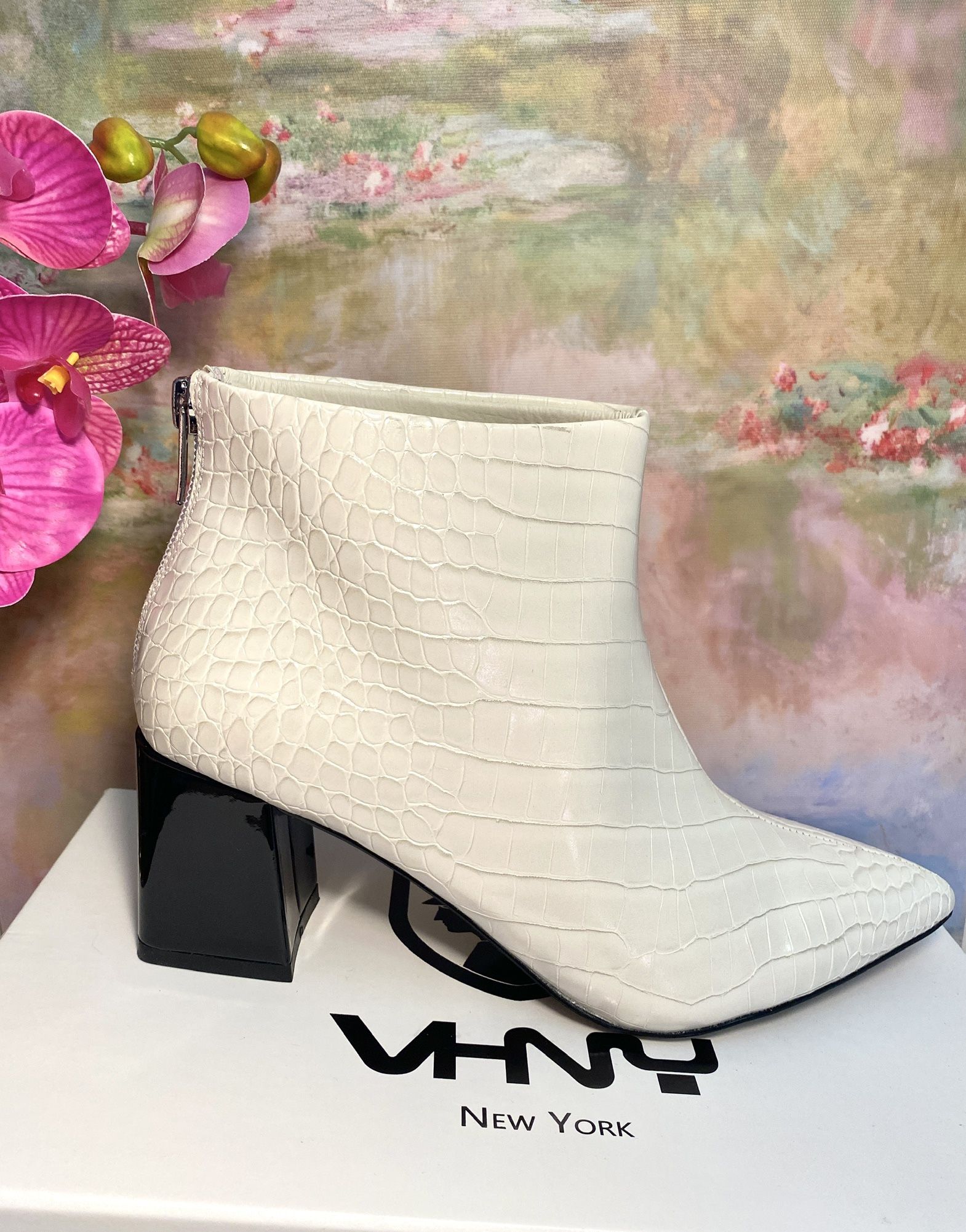 VHNY Boots In White 6.5