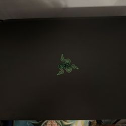 Razer Blade 15 2020 i7 • 16gb ram • 1660 Ti • 256gb SSD 