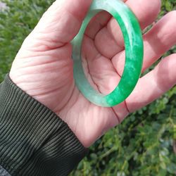 Beautiful All Natural Green Jade Jadeite Bangle 56 mm , Comes With A Certificate 