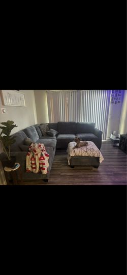 Couch set