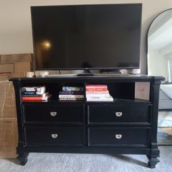 Black Dresser/ TV Stand 