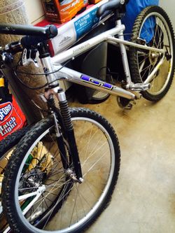GT PANTERA mens mountain bike