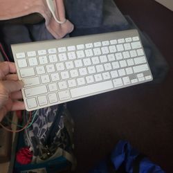 Apple wireless keyboard