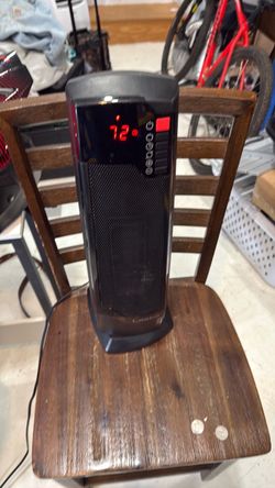 Lasko Black Tower Space Heater