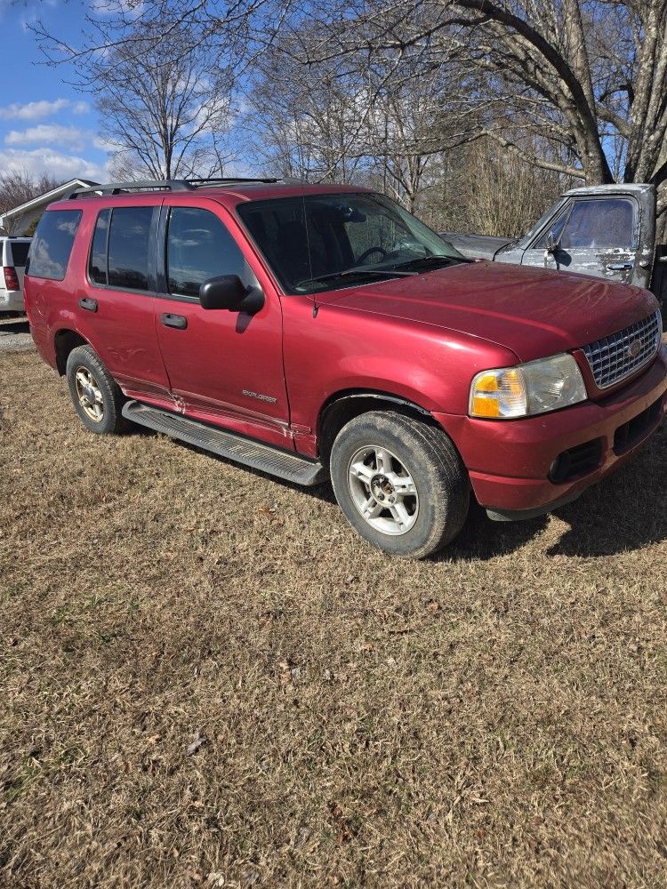 2004 Ford Explorer
