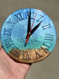 $25 – Handmade Resin Beach Clock – 5½” Diameter