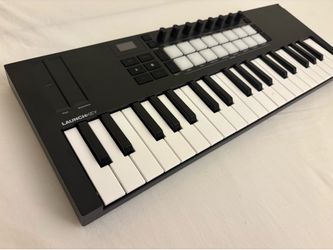 Novation Launchkey Mini 37 MK4