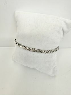 10k White Gold Diamond Bracelet 