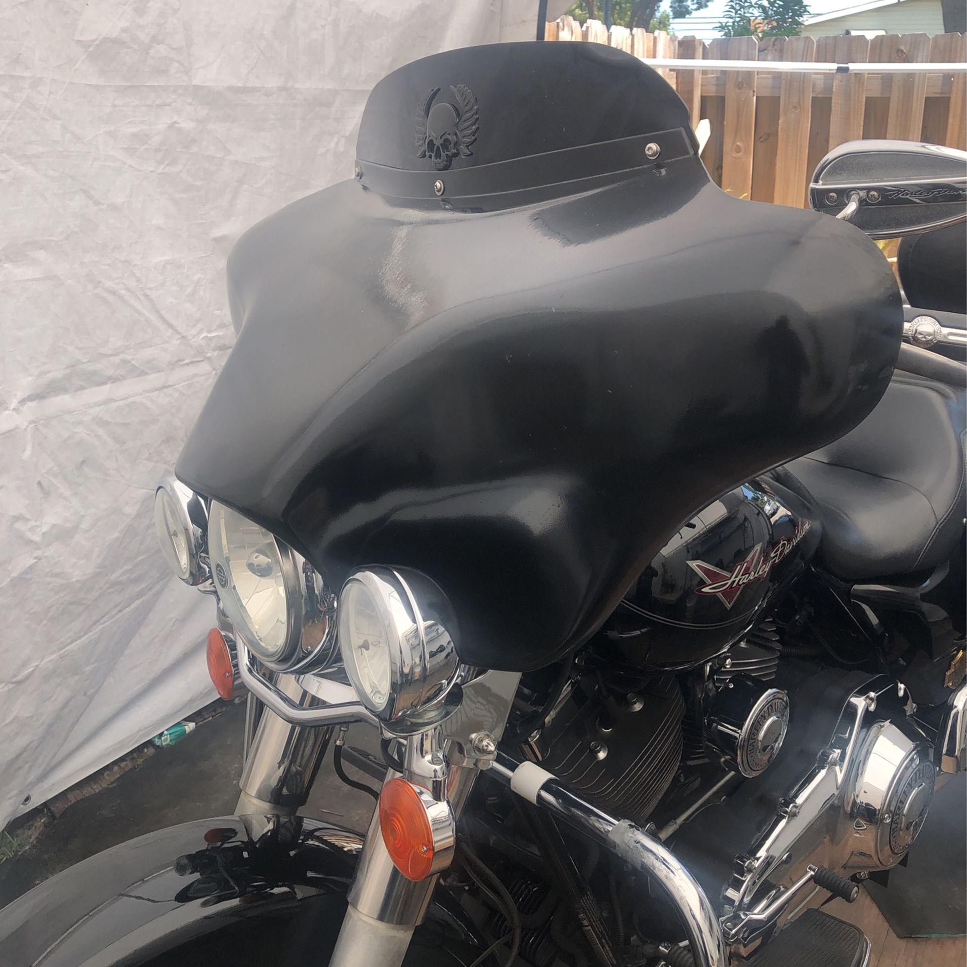 Fairing and stereo for Harley Davidson Road king or a street glide