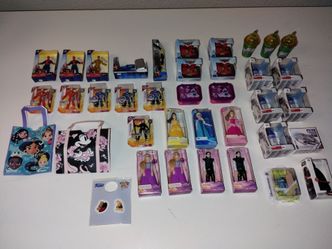 HUGE Lot Zuru Disney Store Disney Marvel Star Wars Mini Brands Mix 38 Pieces NEW
