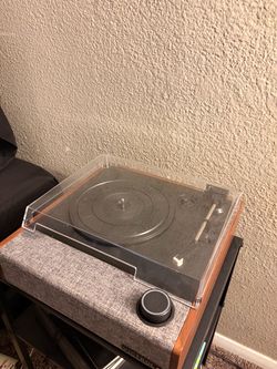 EASTWOOD II RECORD PLAYER