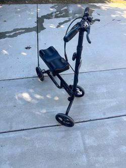 Knee scooter