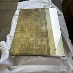 Mirror Vanity, Vanity