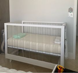Crib/toddler bed