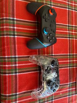 Selling 2 Nintendo switch controller