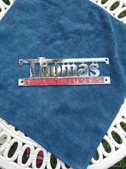 Vintage Large Thomas Built Buses Metal Bus Emblem 9"3/8 ×2"3/4.