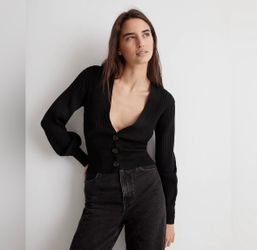 Madewell Langley black ribbed knit V-neck 3 buttons cardigan sweater, size M
