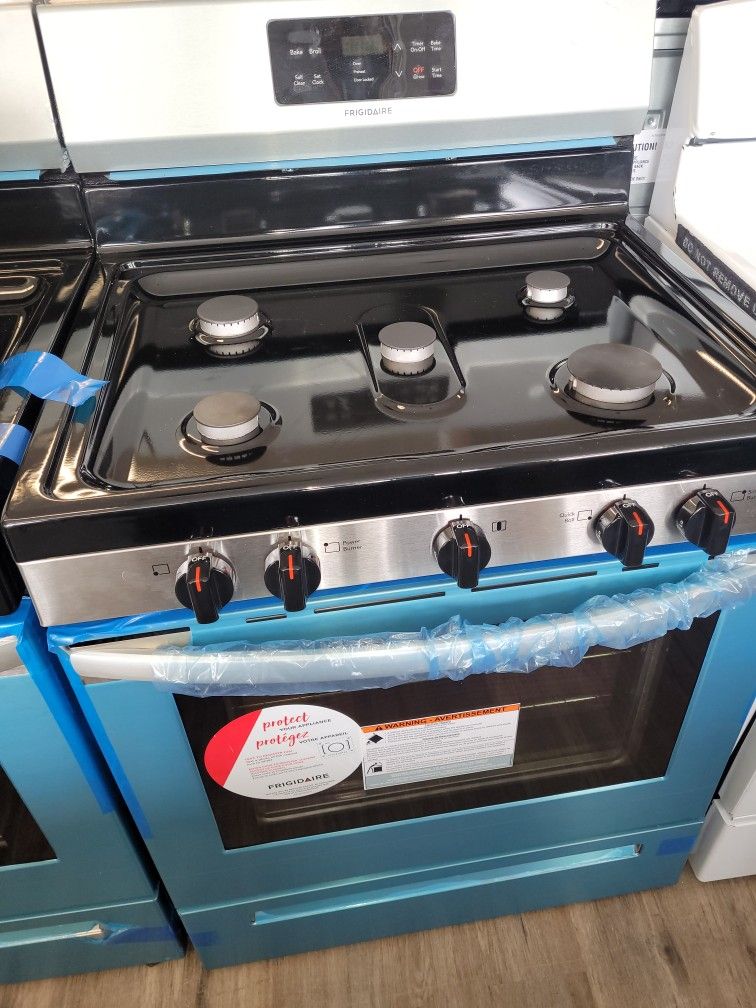 Five Burners Stainless Steel Brand New, We Are Located Att 17 49 E Main Street Bridgeport Ct