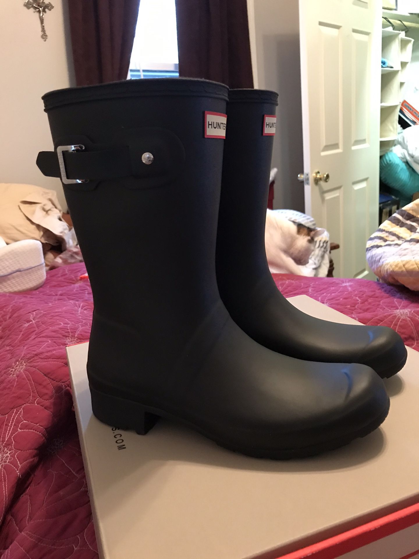 Hunter Rain Boots (brand new never worn, still In box)