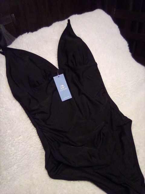Brand New With Tags Cupshe Bathing Suit