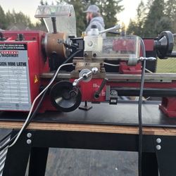 Central Machinery 7"x12" Precision Mini Lathe