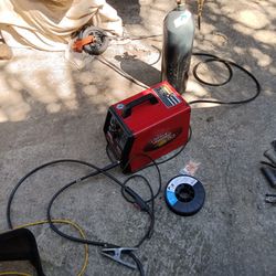 Lincoln Electric Mig/Flux Welder 