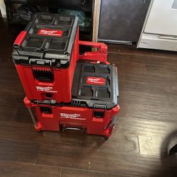 Milwaukee Rolling Tool Box And Tote