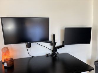 GREAT DEAL - Two Dell monitors and Universal Dual Stand