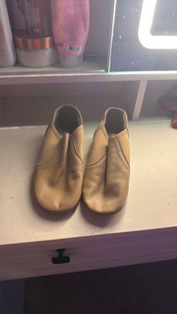 Costume shoes