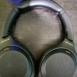 Sony WH-1000XM4 Wireless Noise Cancelling Headphones