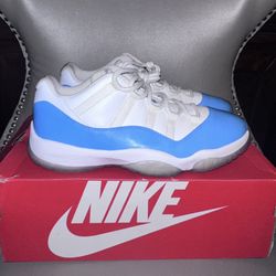 Jordan 11 Retro Low University Blue (2016)