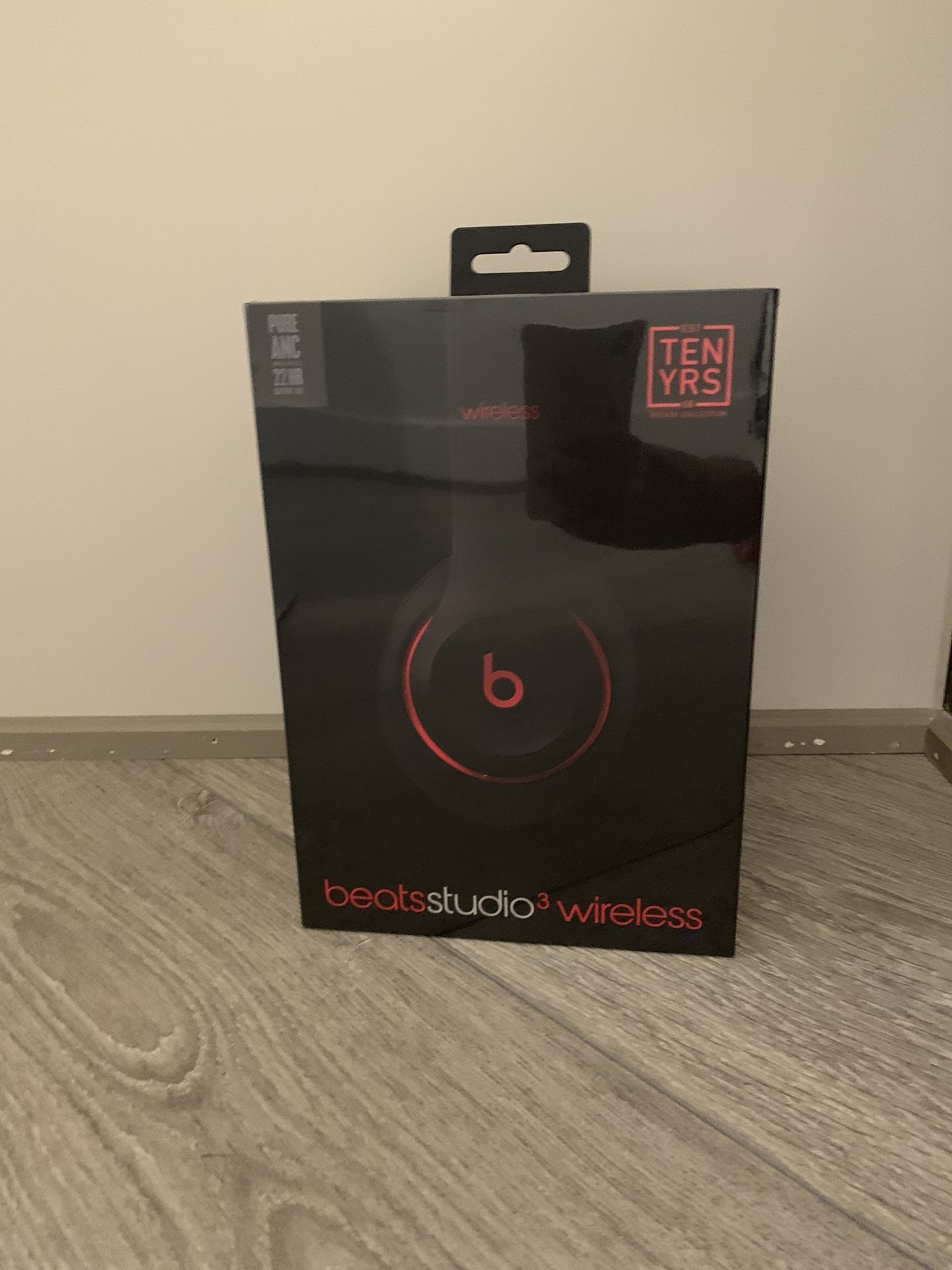 UNOPENED / BRAND NEW Beats Studio 3 Wireless Headphones