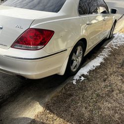 2005 Acura RL
