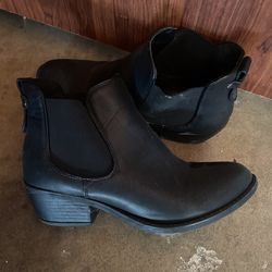 Womens Boots