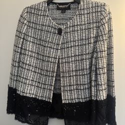 Beautiful Jacket And Skirt .. St John