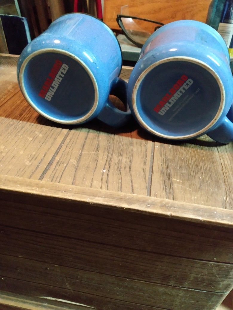 Marlboro Unlimited Speckled Mugs