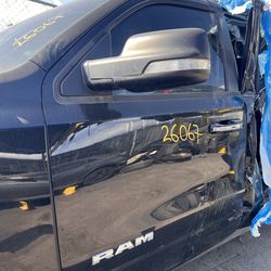 2019 2026 Ram 1500 NEW STYLE Left Front Driver Side Door Assembly Puerta Delantera Izquierda Chofer Ram 19-26 Modelo nuevo