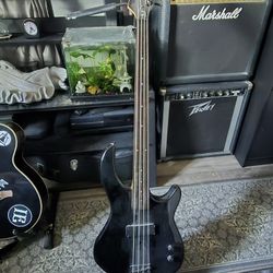 Dean Fretless Base Guitar 