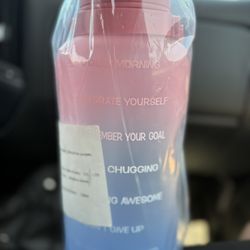 1 Gallon Bottle Water / Botella De Agua De 1 Gallon 