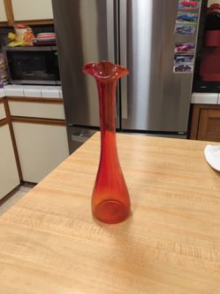 Bud vase made by kreiss