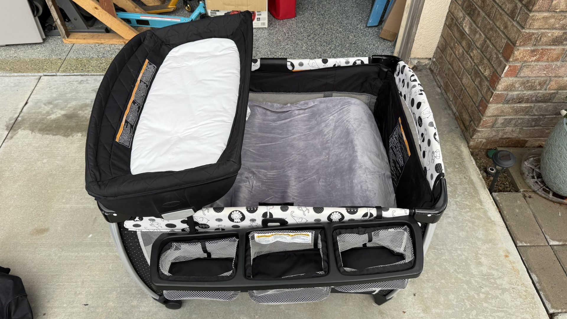 Graco Pack N Play Portable Playard 