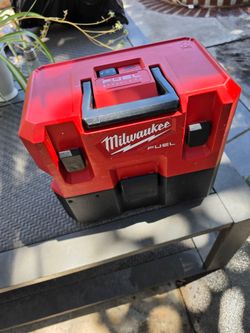 M12 Milwaukee Fuel Vacuum