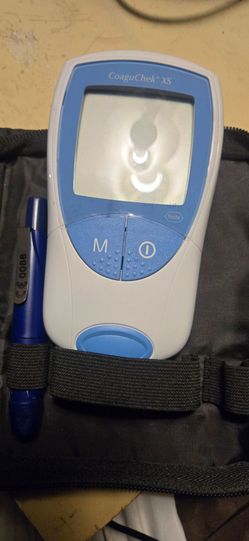 CoaguChek XS  tester