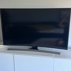 100.00 / 47 Inch Samsung Curve tv