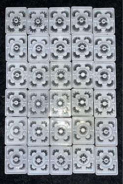Bulk lashes