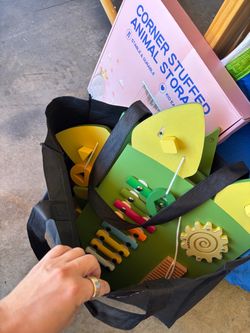 Dino busy board